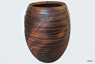 焦げ茶色の窯変