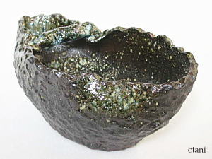 水盤(花器)の後ろ側